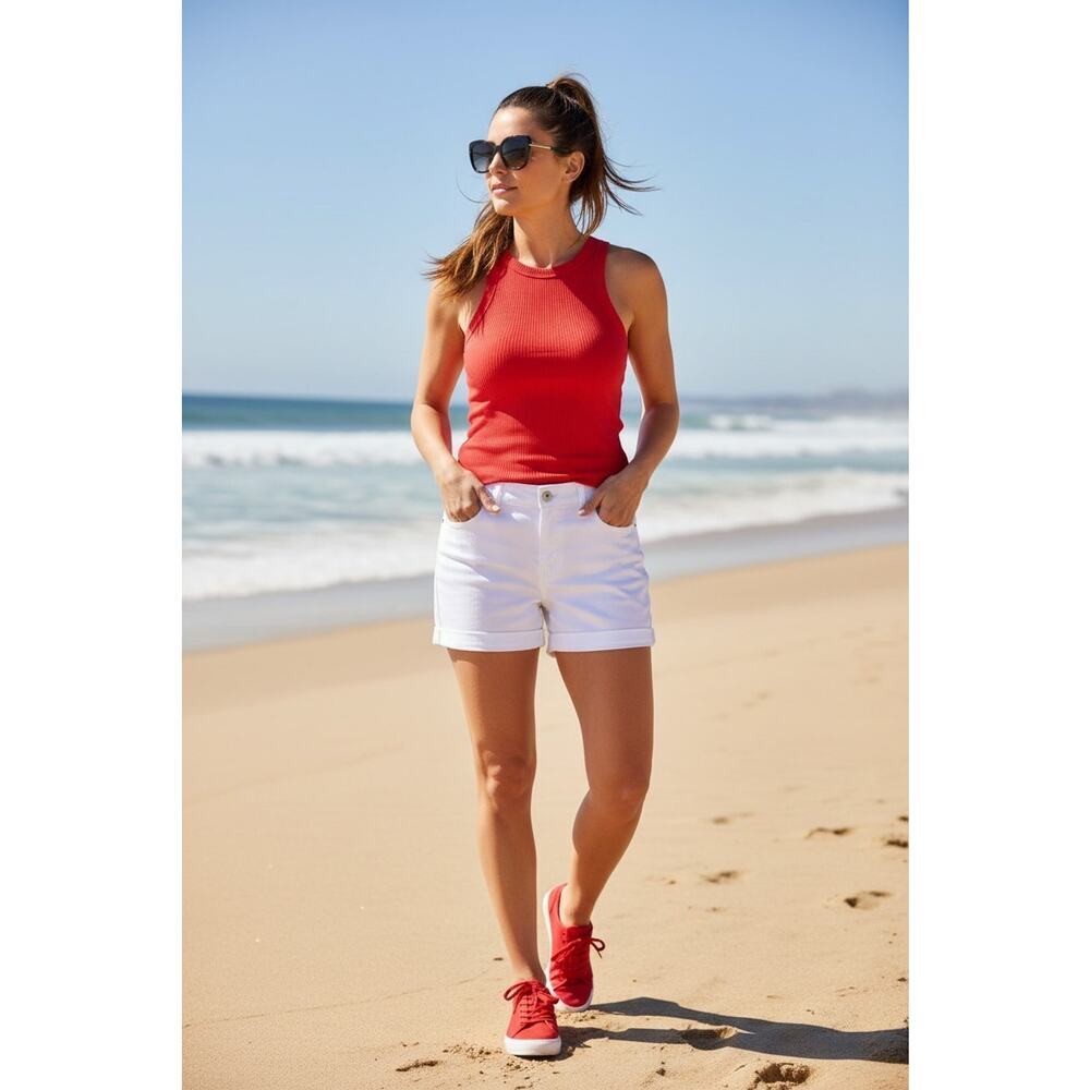 Eddie Bauer Women's Boyfriend Midrise Short White Rolled Hem Shorts Sz 14 New